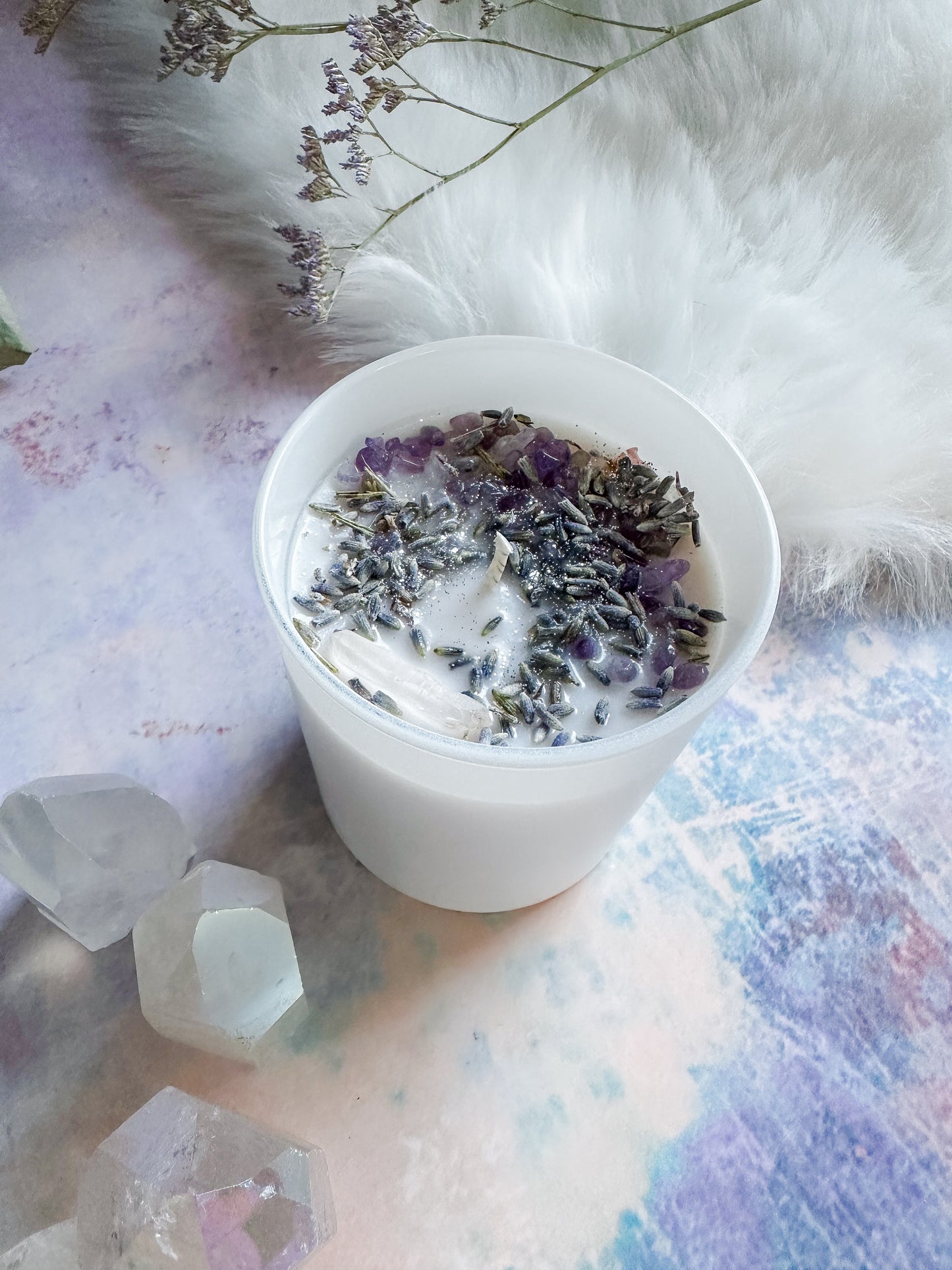 Mediations Kristallkerze – Lavendel, Amethyst, Salbei