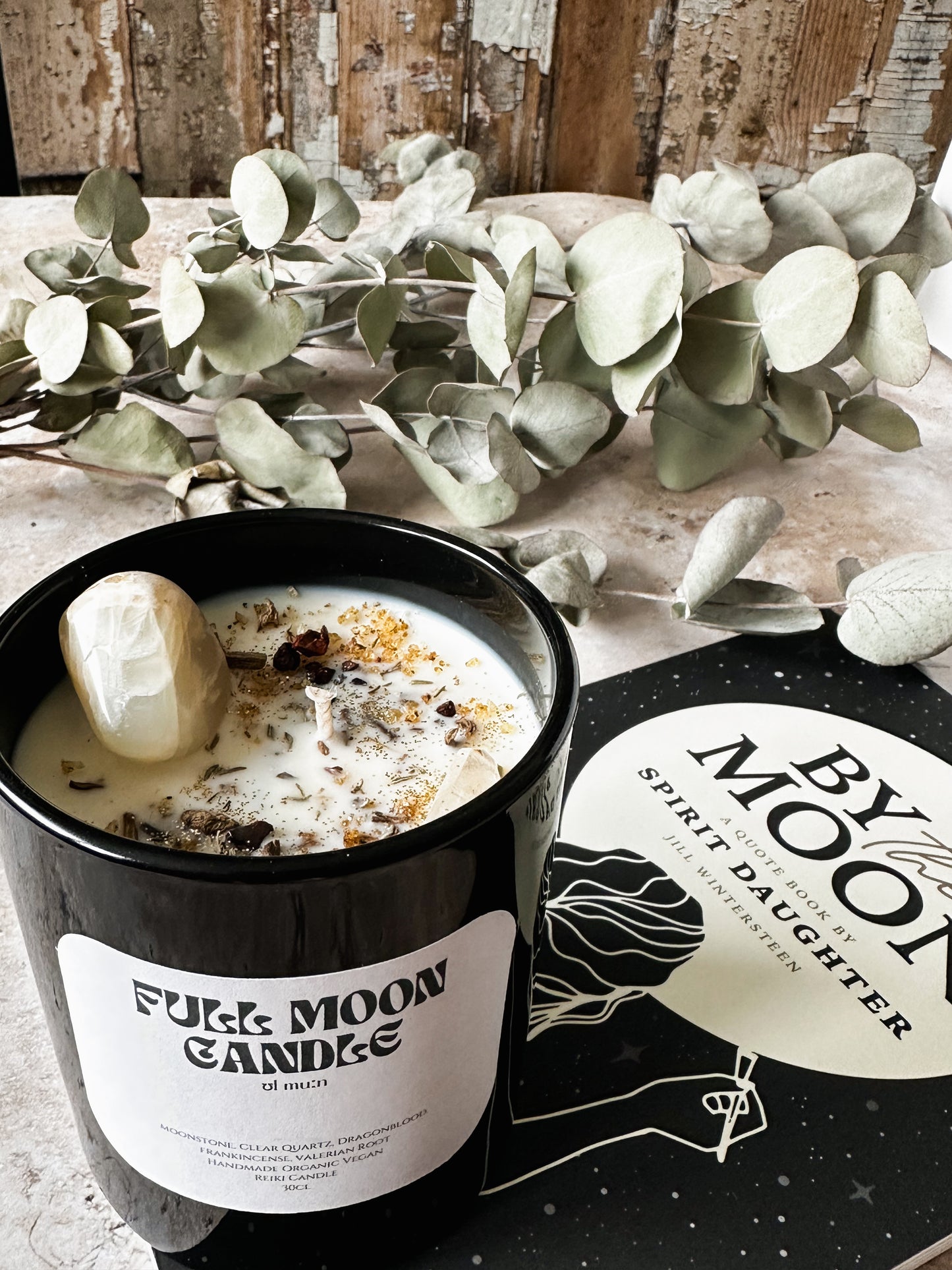 Vollmond Kristallkerze mit Mondstein | Intuition, Loslassen und feminine Mondenergie