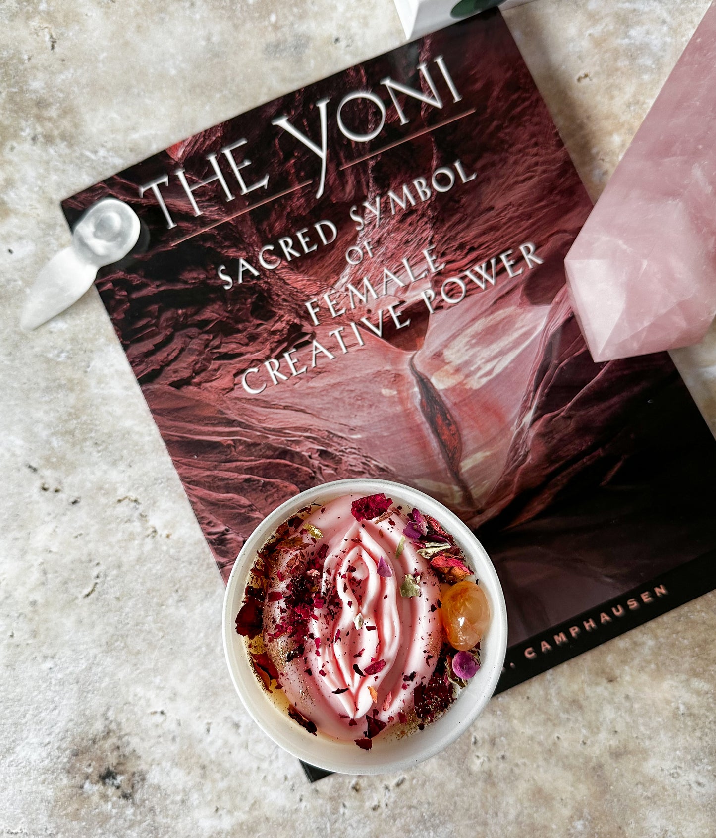 Yoni Kristallkerze – Rosen & Kirschblüten Achat