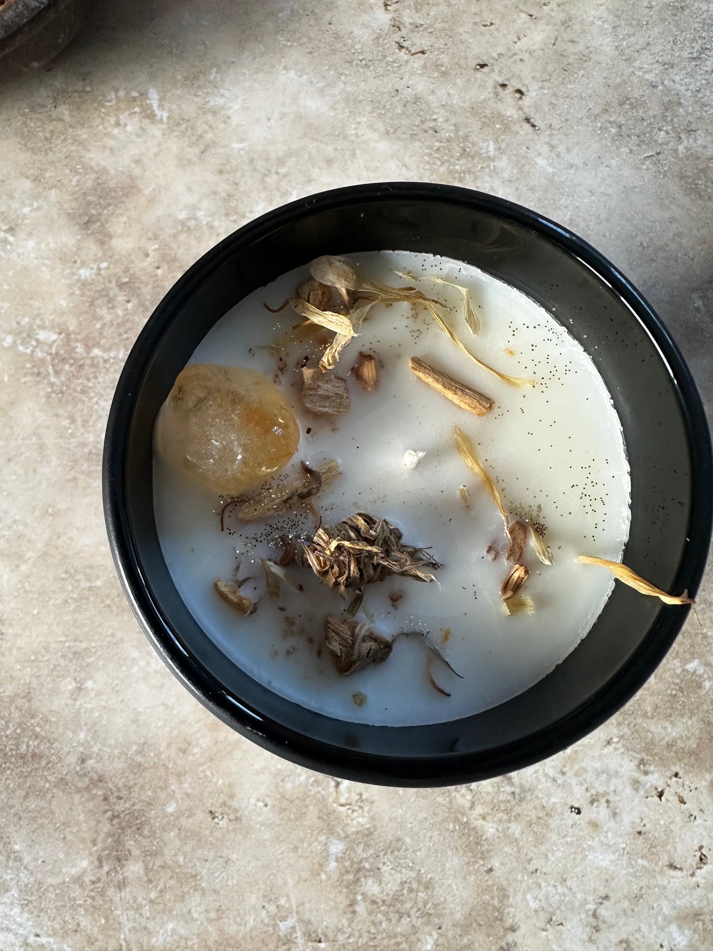 Citrin Kristallkerze – Solarplexus Edition I Kraft, Selbstvertrauen, Freude